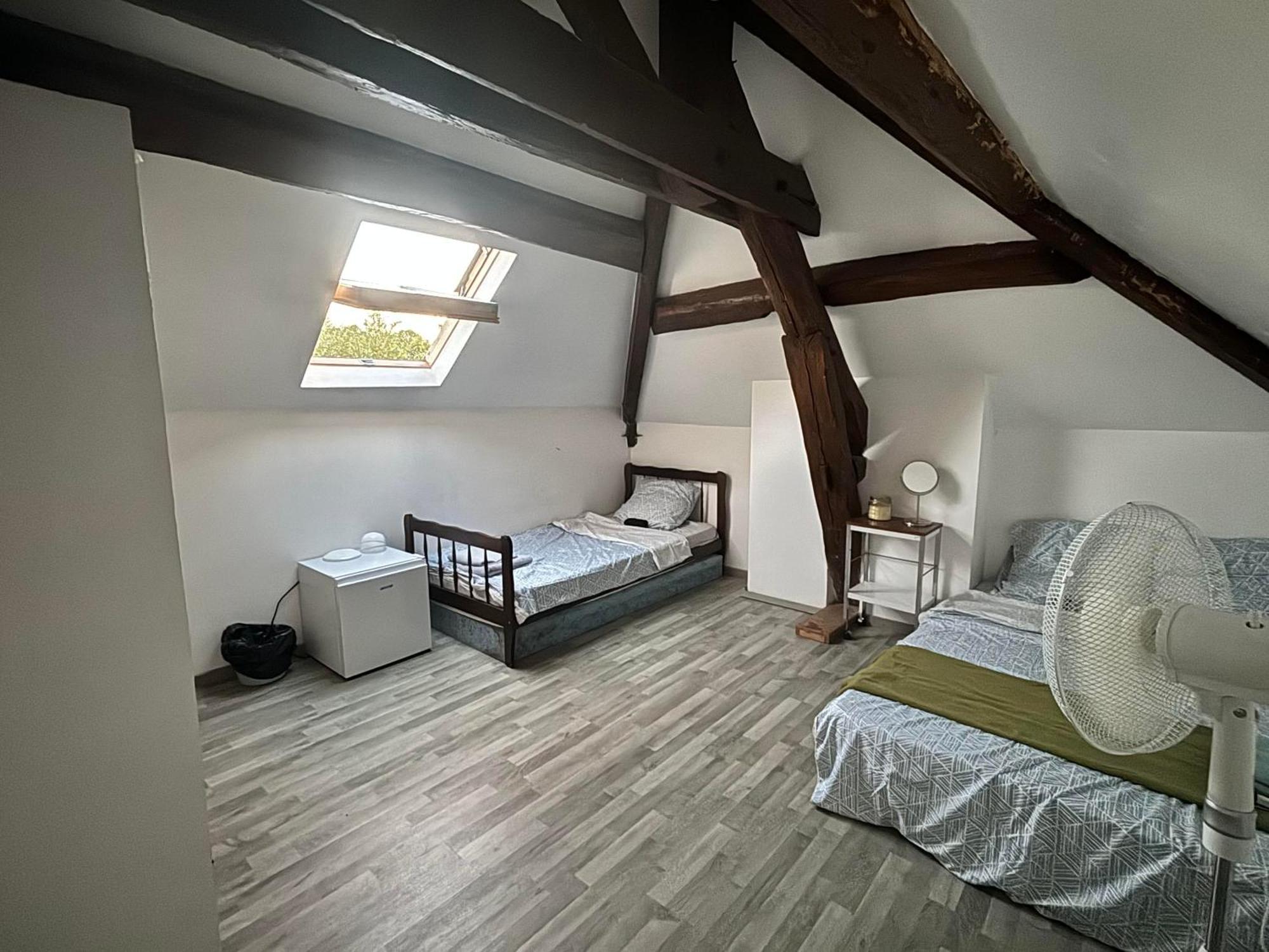 Endroit Charmant Coulommiers Bagian luar foto